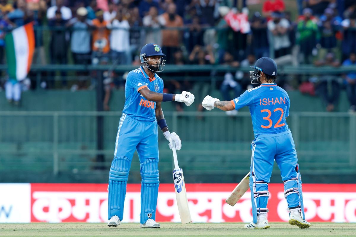 एसिया कप : ३६.४ ओभरमा भारतले बनायो २ सय रन